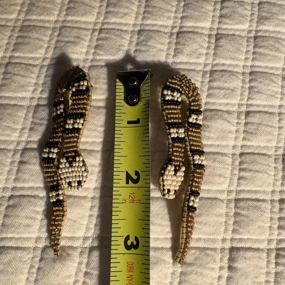 Very rare vintage hand beaded snake earrings - Picture 5 of 8